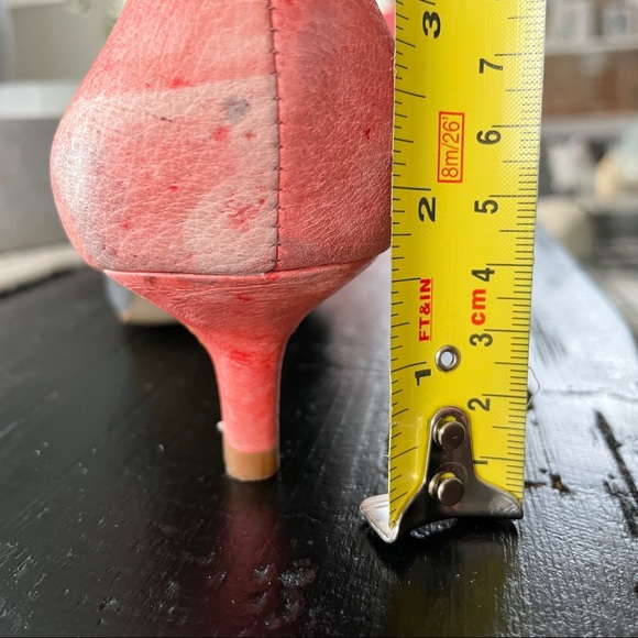 Charles David Kitten Pumps, Size 6 - Picture 11 of 11